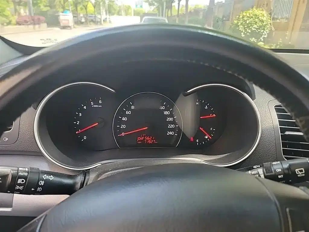 2013 Sorento 2.2T 7-seater Diesel Comfort Edition — миниатюра 4