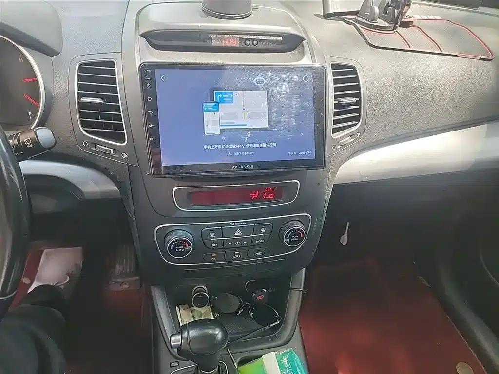 2013 Sorento 2.2T 7-seater Diesel Comfort Edition — миниатюра 6