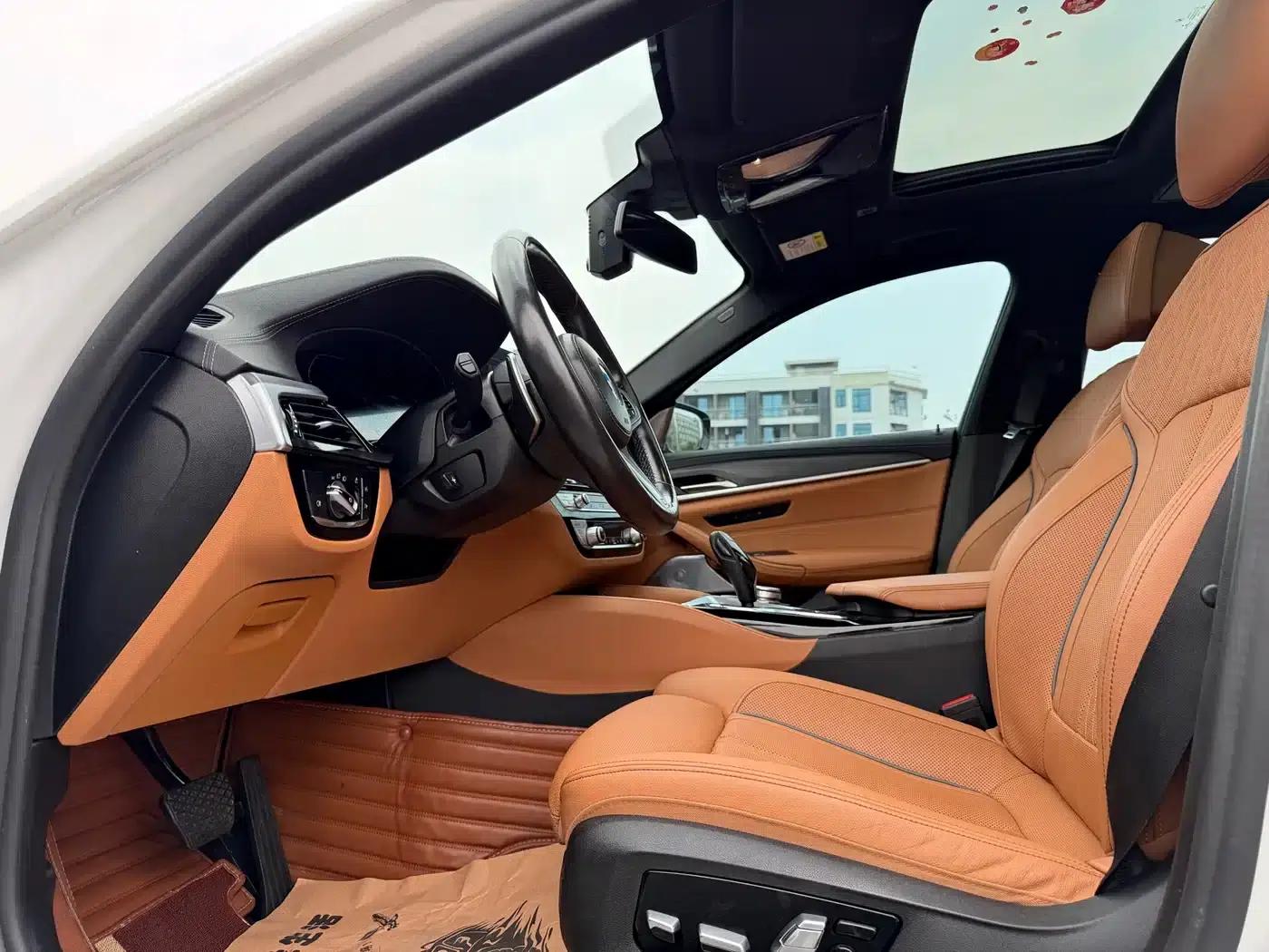 2022 BMW 5 Series 530Li Luxury M Sport Package — миниатюра 5