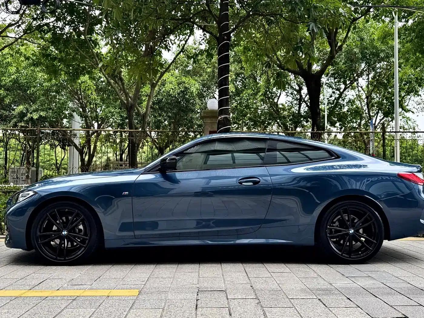 2022 BMW 4 Series 425i Fashion Model M Sport Shadow Edition — миниатюра 3