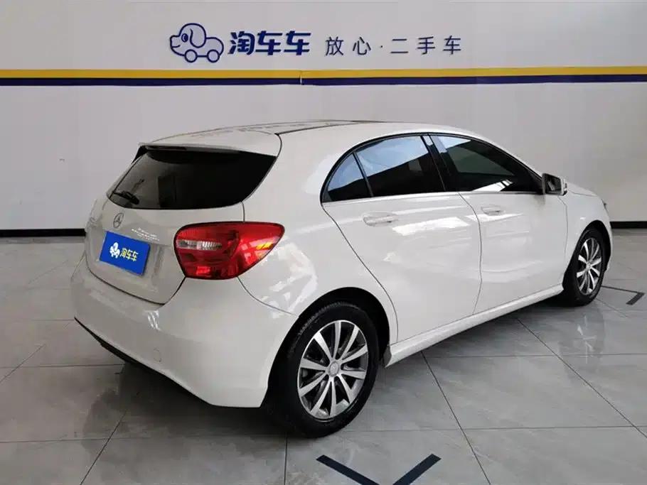 Mercedes-Benz A-Class (Imported) 2015 A 180 Standard Edition — миниатюра 3