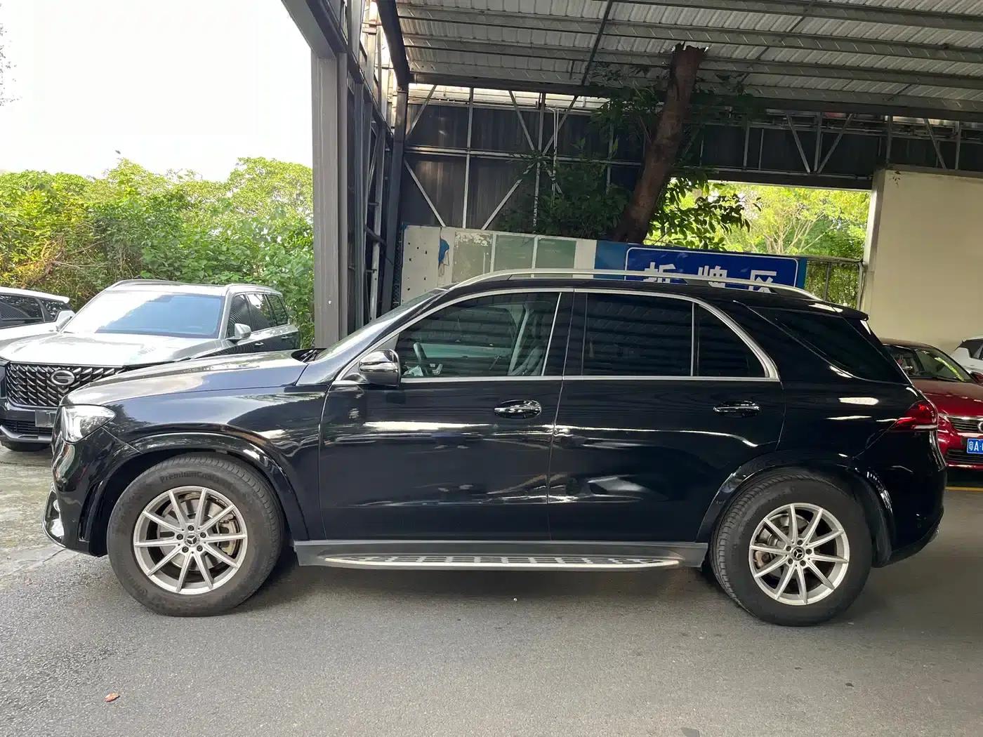 Mercedes-Benz GLE 2020 Facelift GLE 350 4MATIC Fashion Model — миниатюра 3