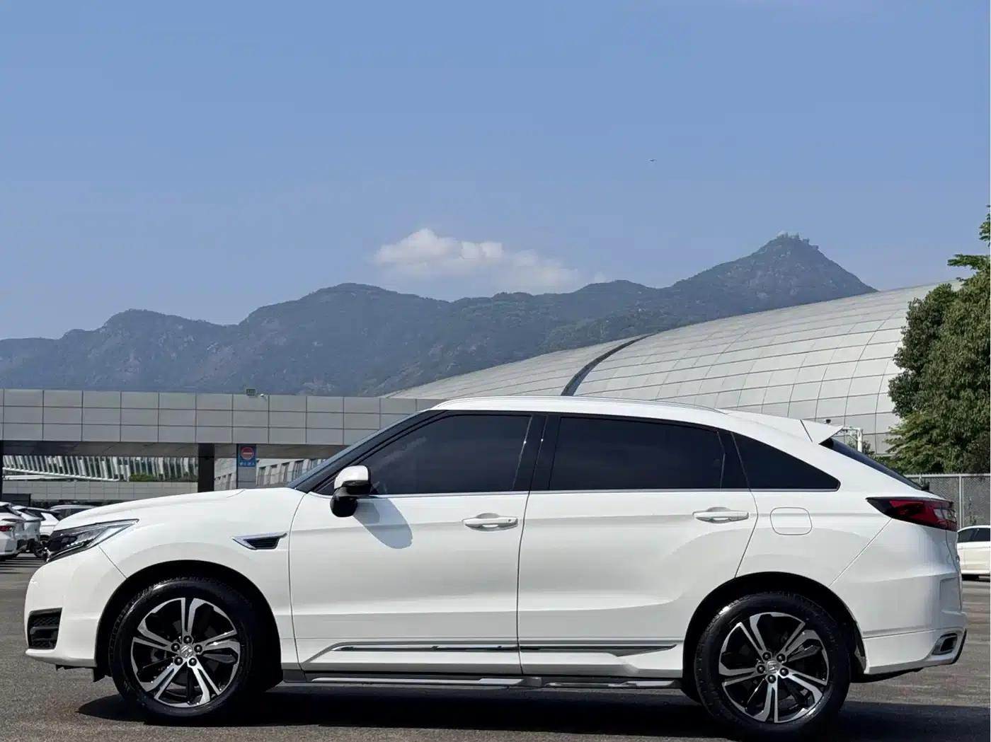 Honda UR-V 2017 370TURBO 4WD Premium Edition (National V Emission Standard) — миниатюра 4