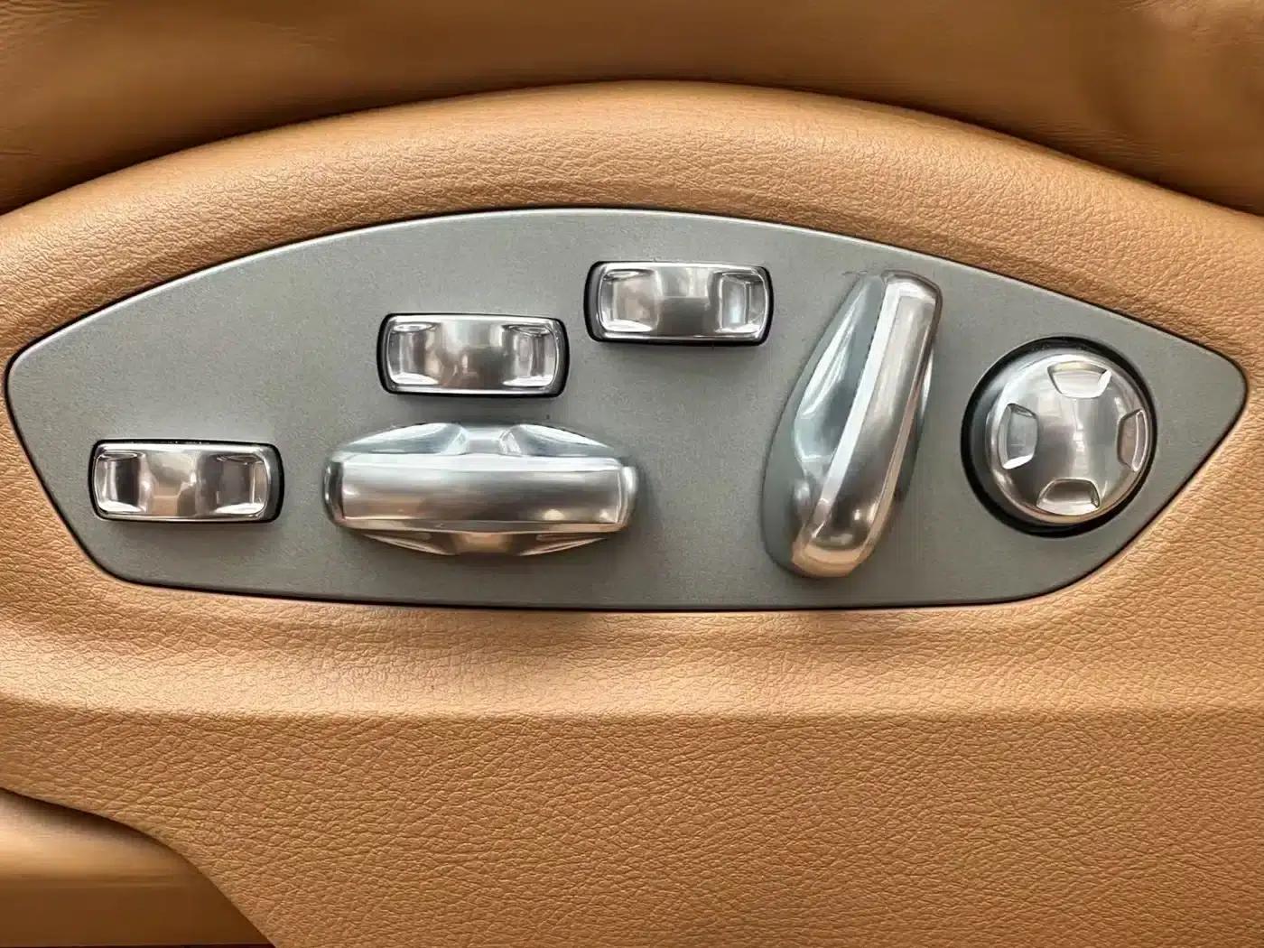 Cayenne 2011 Cayenne Turbo 4.8T — миниатюра 21
