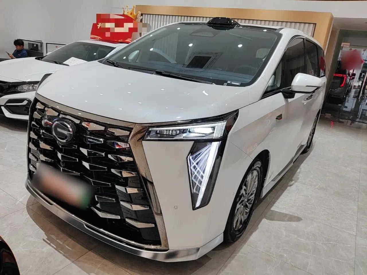 GAC Trumpchi Xiangwang M8 2025 Kunkun Series Ultra First-Class Cabin — миниатюра 1