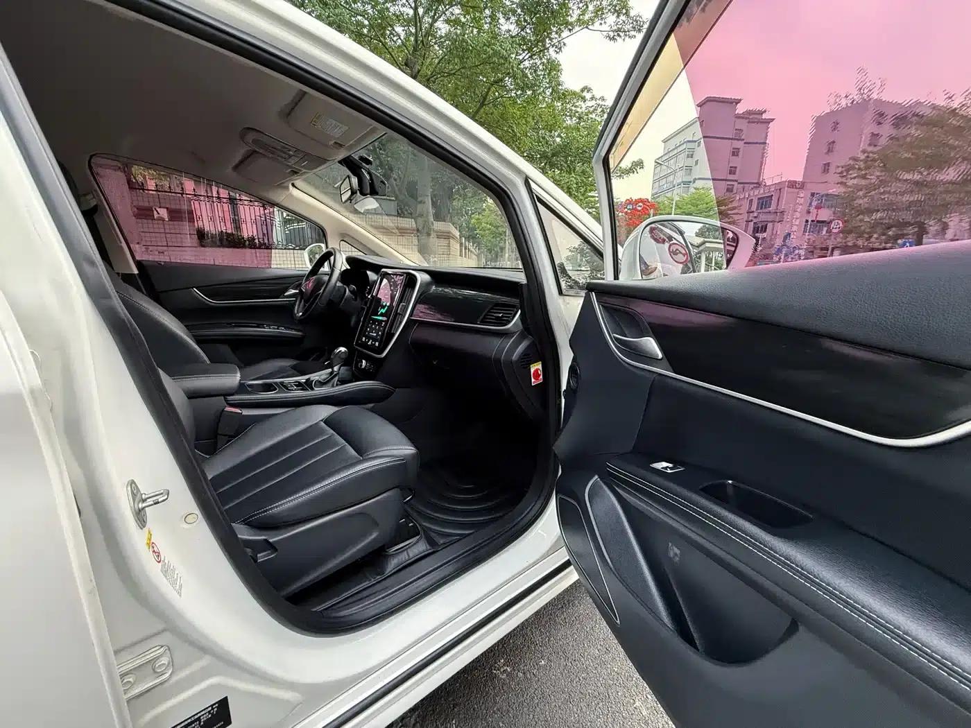 Song MAX 2018 1.5T Automatic Intelligent Premium 7-seater — миниатюра 14