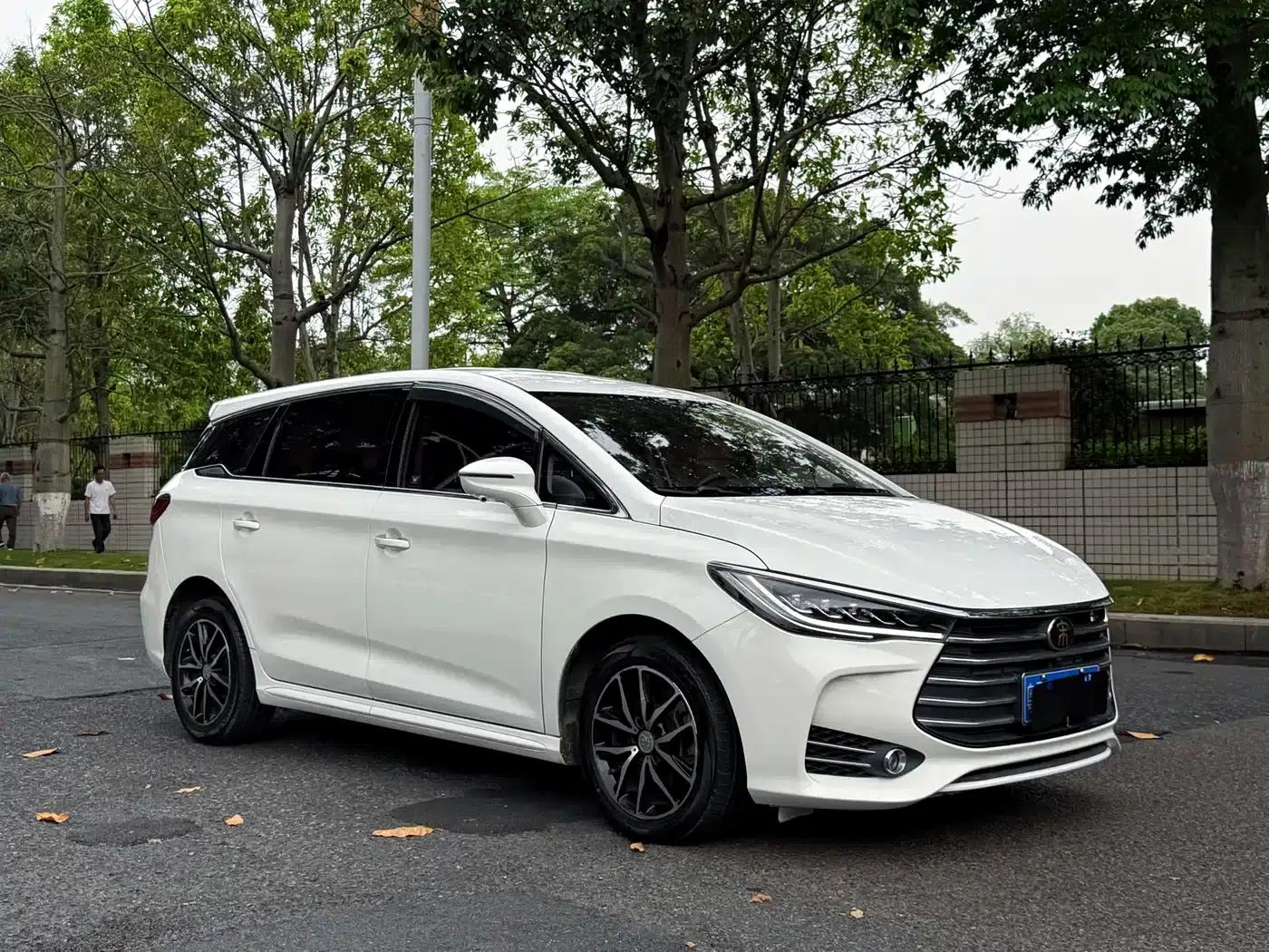 Song MAX 2018 1.5T Automatic Intelligent Premium 7-seater — миниатюра 3