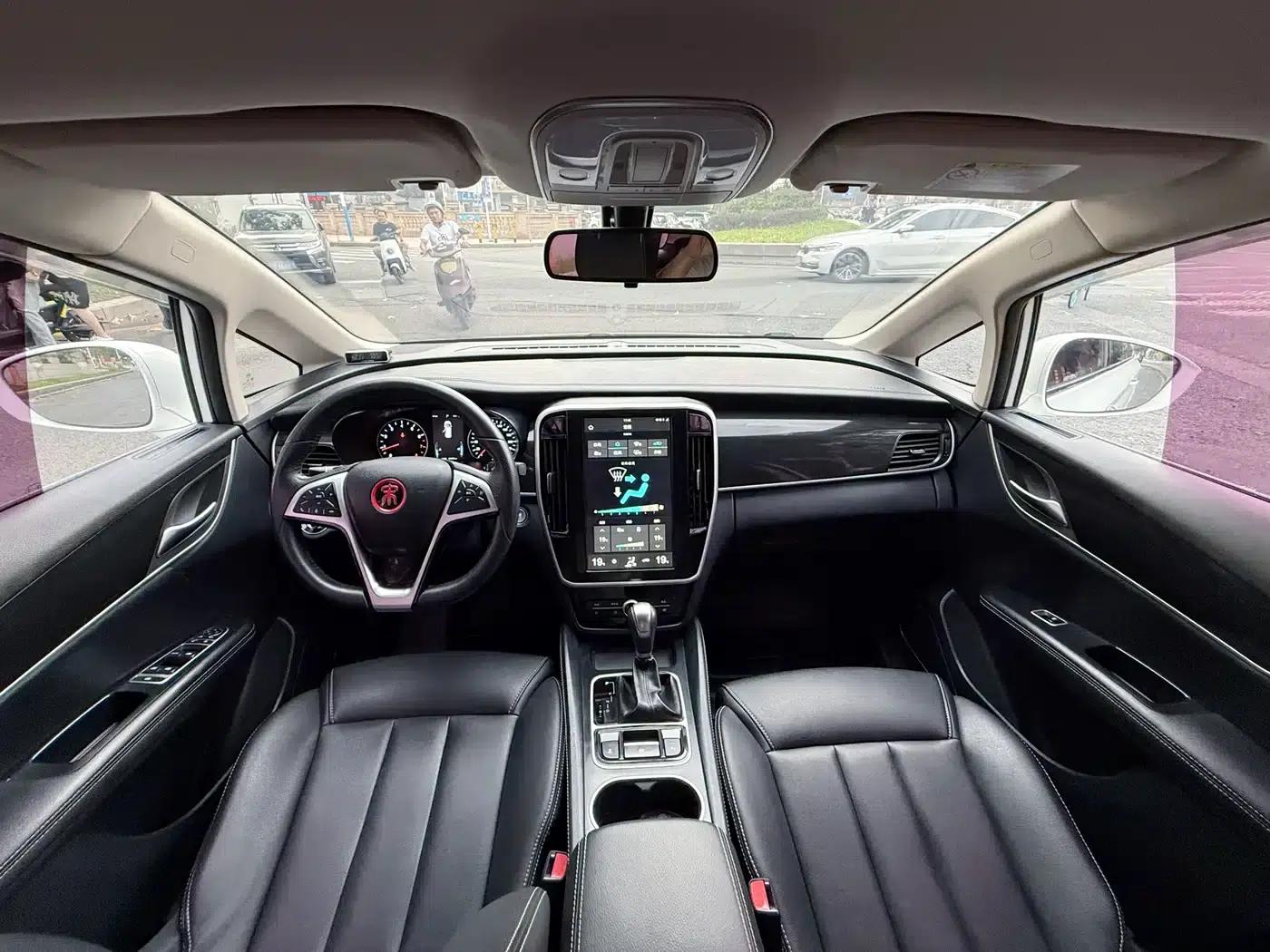 Song MAX 2018 1.5T Automatic Intelligent Premium 7-seater — миниатюра 9