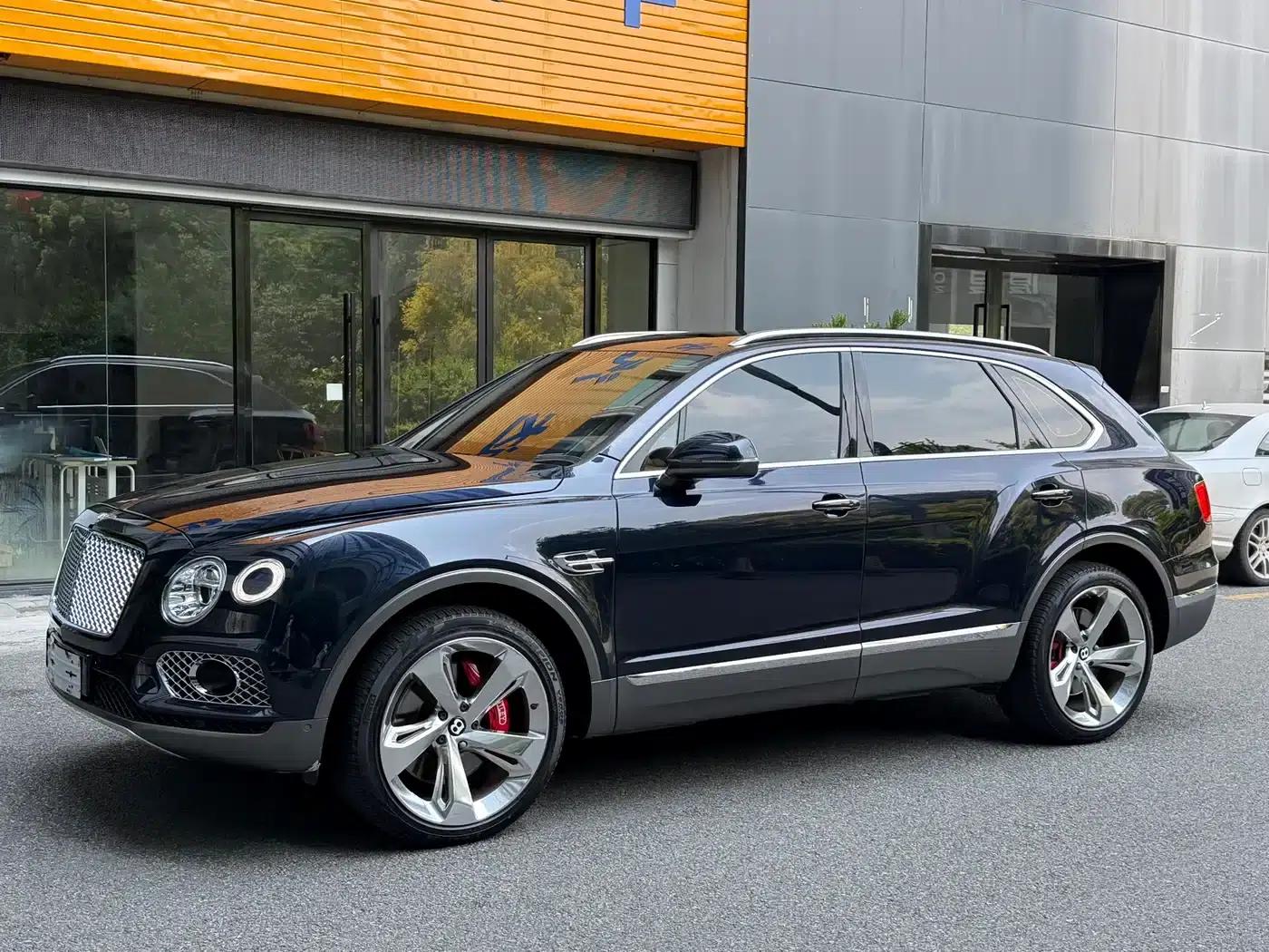 Bentayga 2018 4.0T V8 — миниатюра 3
