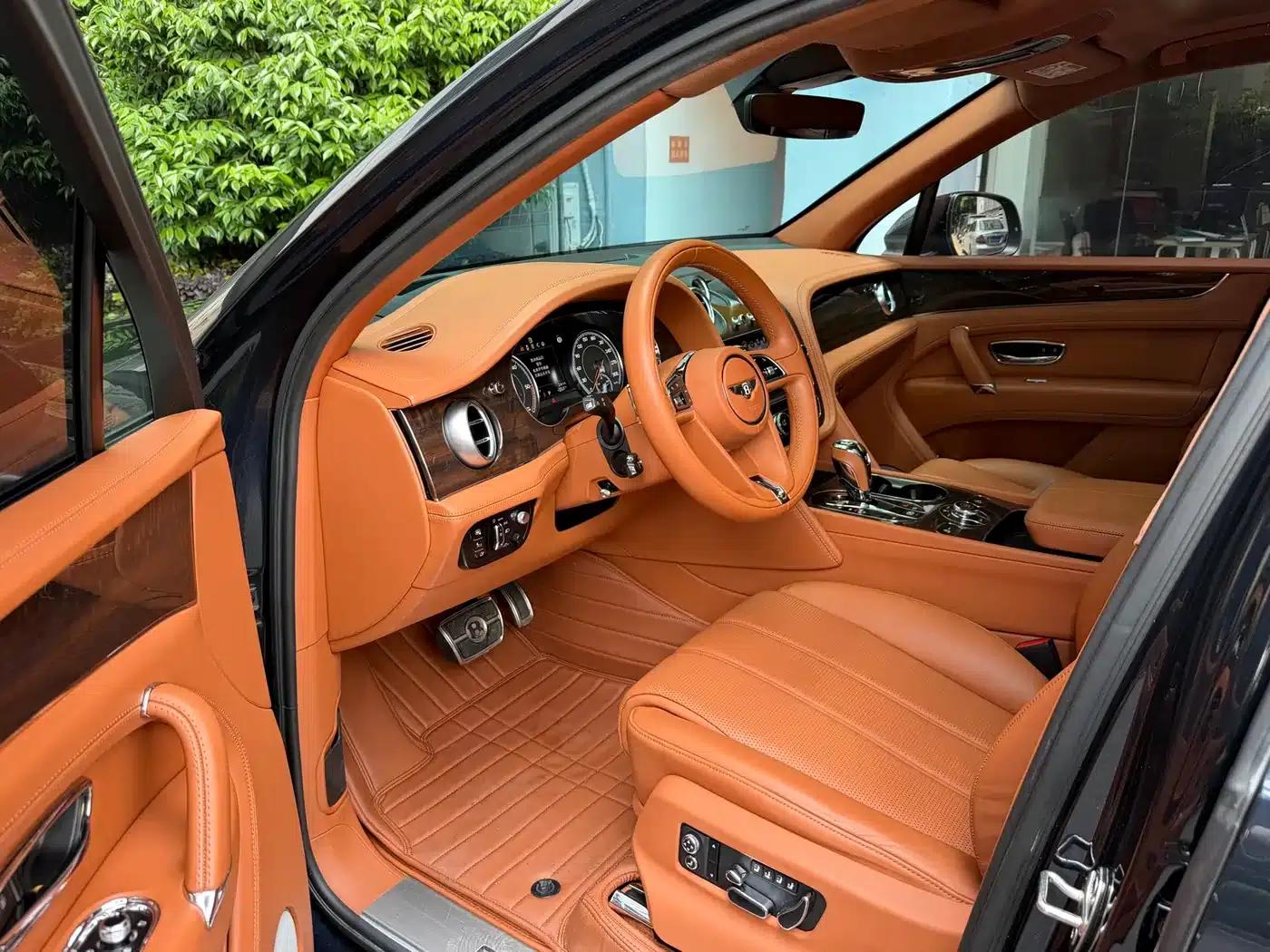 Bentayga 2018 4.0T V8 — миниатюра 5
