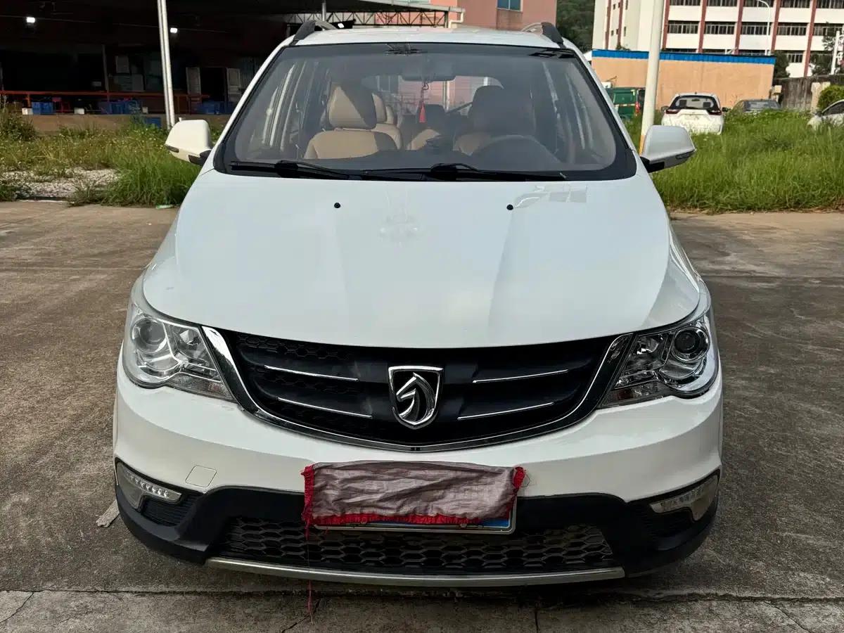 Baojun 730 2014 1.8L Manual Comfort 7-Seater — миниатюра 2