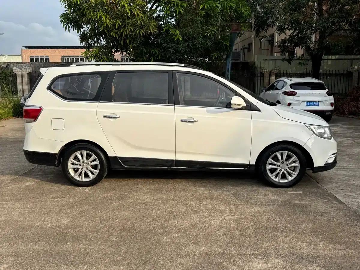 Baojun 730 2014 1.8L Manual Comfort 7-Seater — миниатюра 4