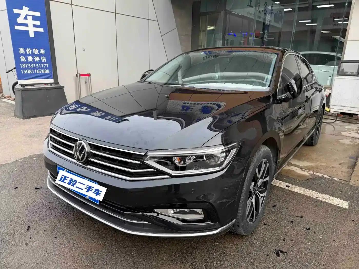 2020 Volkswagen Passat 330TSI DSG Leading Edition — миниатюра 1