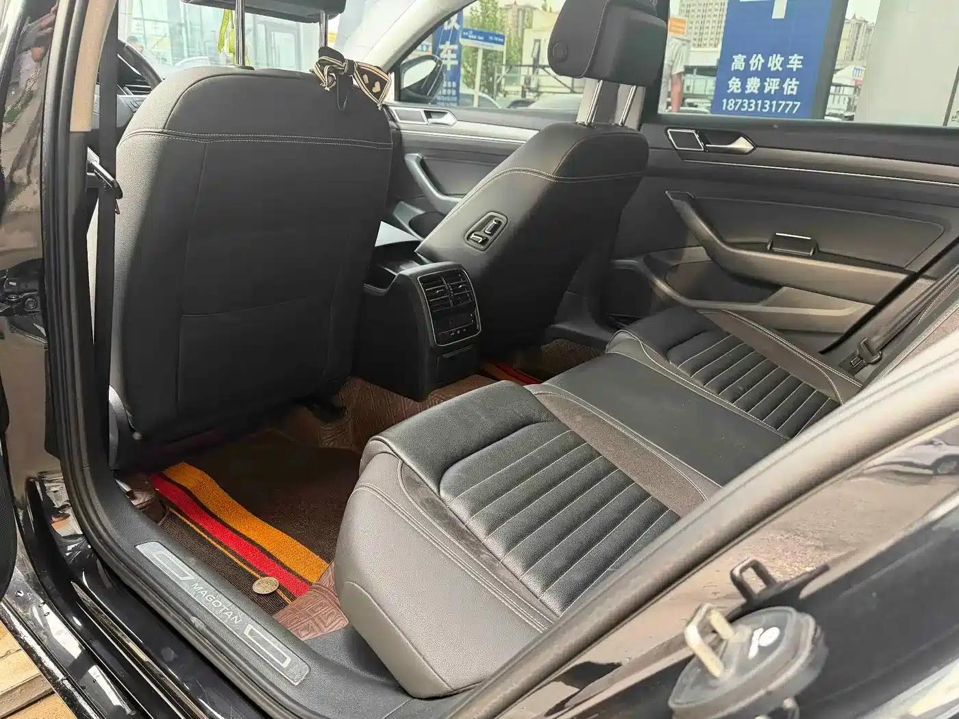 2020 Volkswagen Passat 330TSI DSG Leading Edition — миниатюра 4