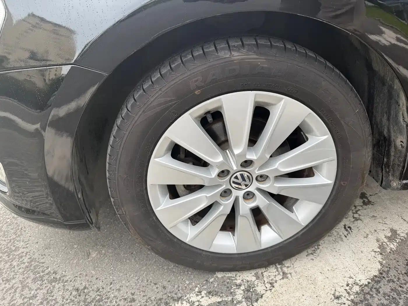 2013 Volkswagen Lavida Classic Facelift 1.6L Automatic Comfort Edition — миниатюра 4