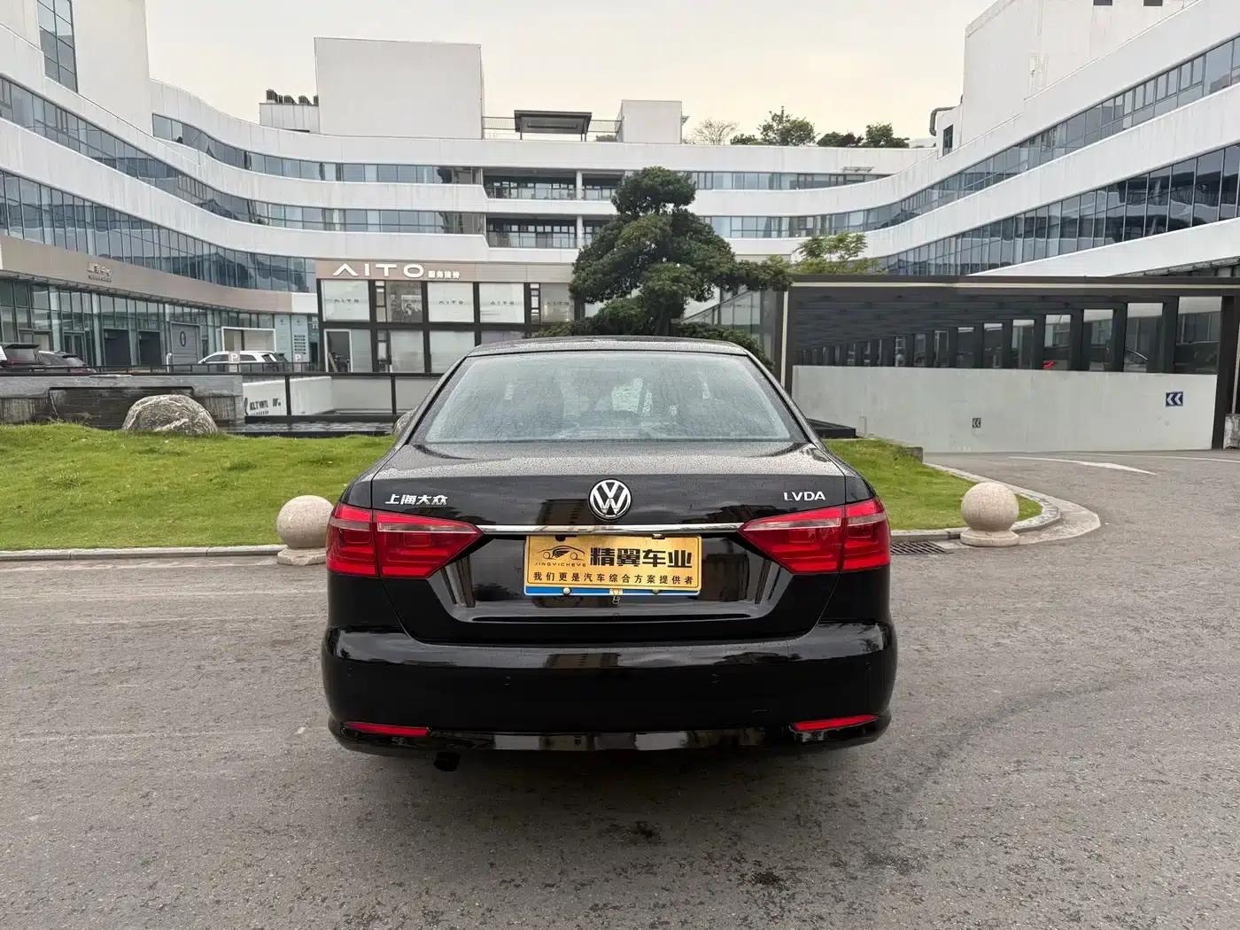 2013 Volkswagen Lavida Classic Facelift 1.6L Automatic Comfort Edition — миниатюра 10