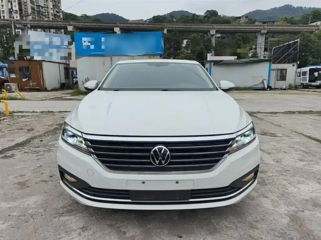 2021 Volkswagen Lavida 280TSI DSG Comfort Edition — миниатюра 3