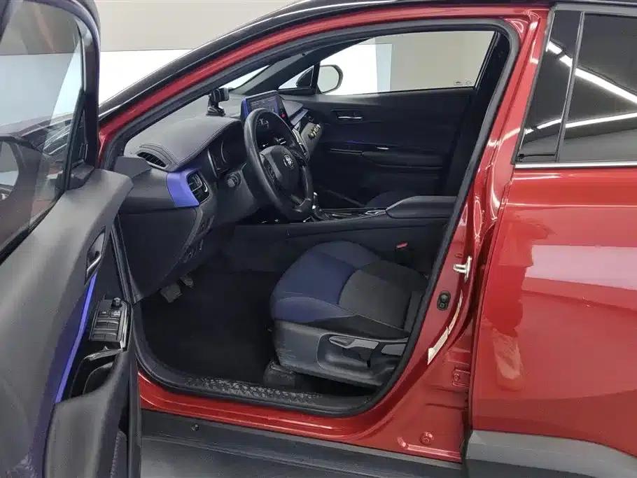 Toyota C-HR 2018 2.0L Premium Sunroof Edition (China VI Emission Standard) — миниатюра 9