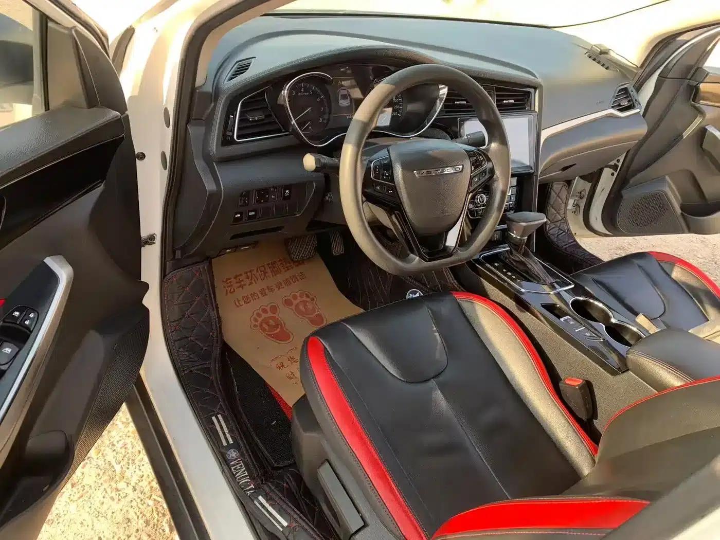 Venucia D60 2019 Model, 100,000 Glory Edition, 1.6L XL CVT, National V Emission Standard — миниатюра 4
