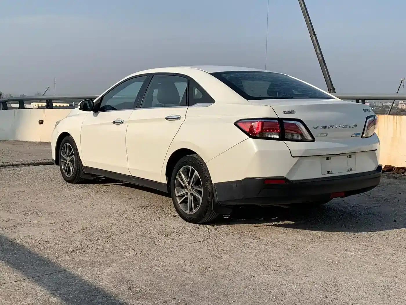 Venucia D60 2019 Model, 100,000 Glory Edition, 1.6L XL CVT, National V Emission Standard — миниатюра 8