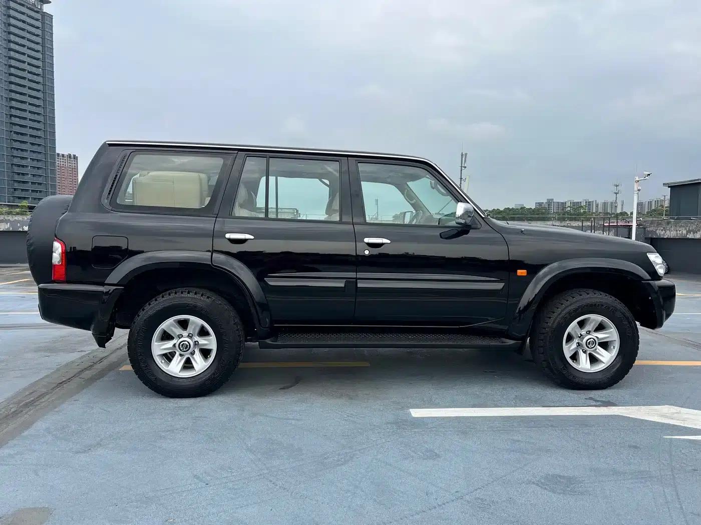 Nissan Patrol 2004 4800 GRX — миниатюра 7