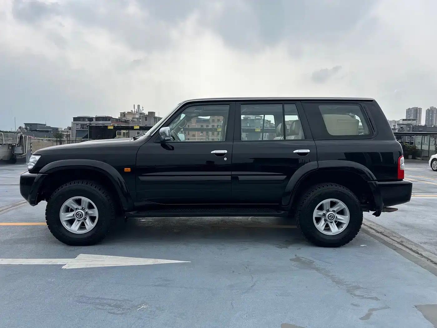 Nissan Patrol 2004 4800 GRX — миниатюра 8