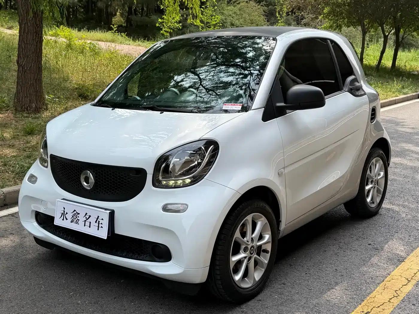 2015 Smart Fortwo 1.0L 52kW Hardtop Dynamic Edition — миниатюра 1