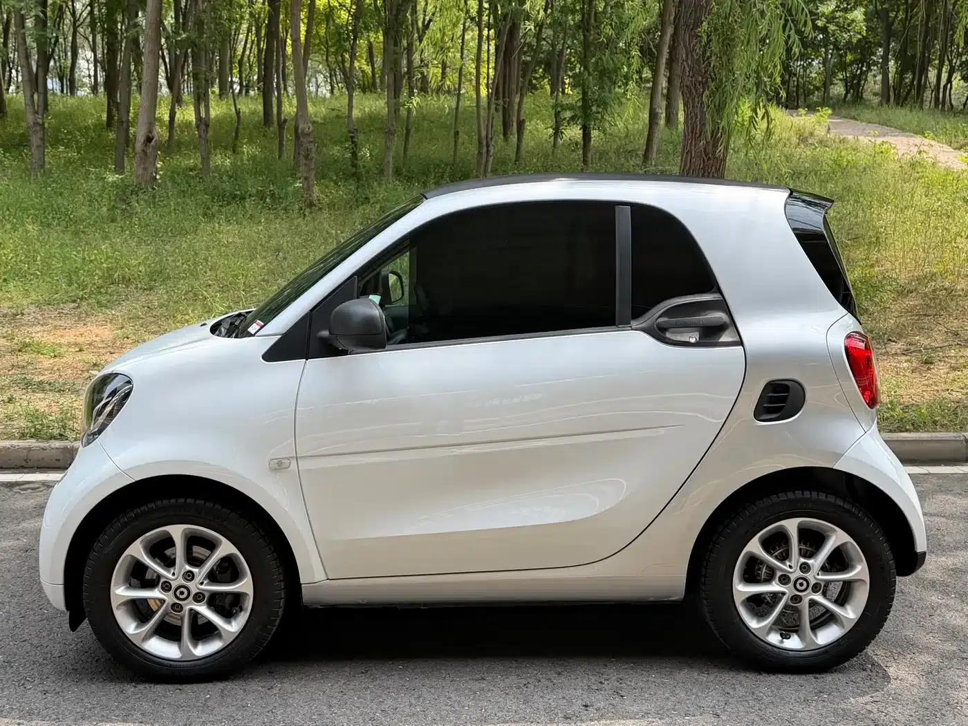 2015 Smart Fortwo 1.0L 52kW Hardtop Dynamic Edition — миниатюра 3