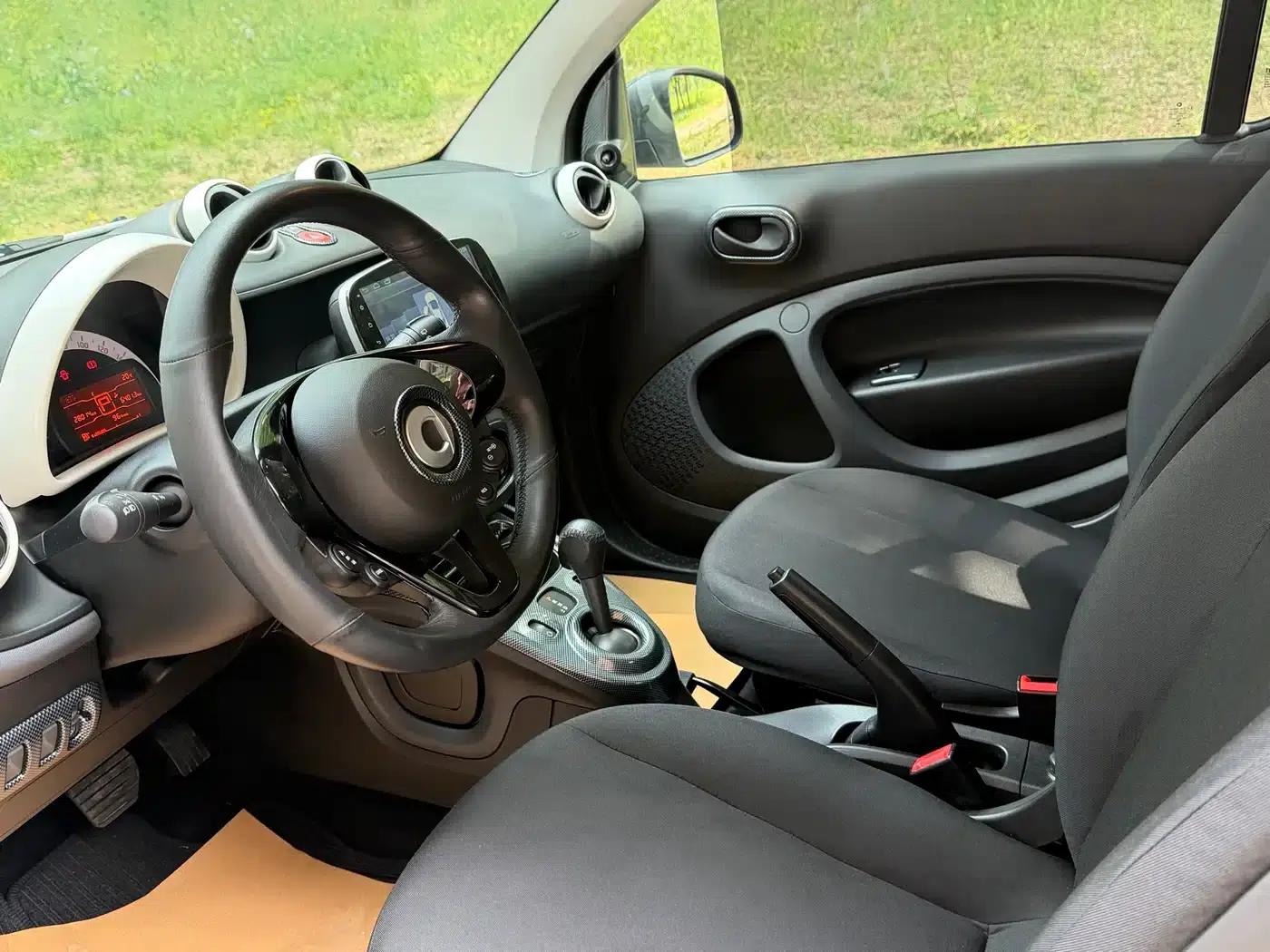 2015 Smart Fortwo 1.0L 52kW Hardtop Dynamic Edition — миниатюра 4
