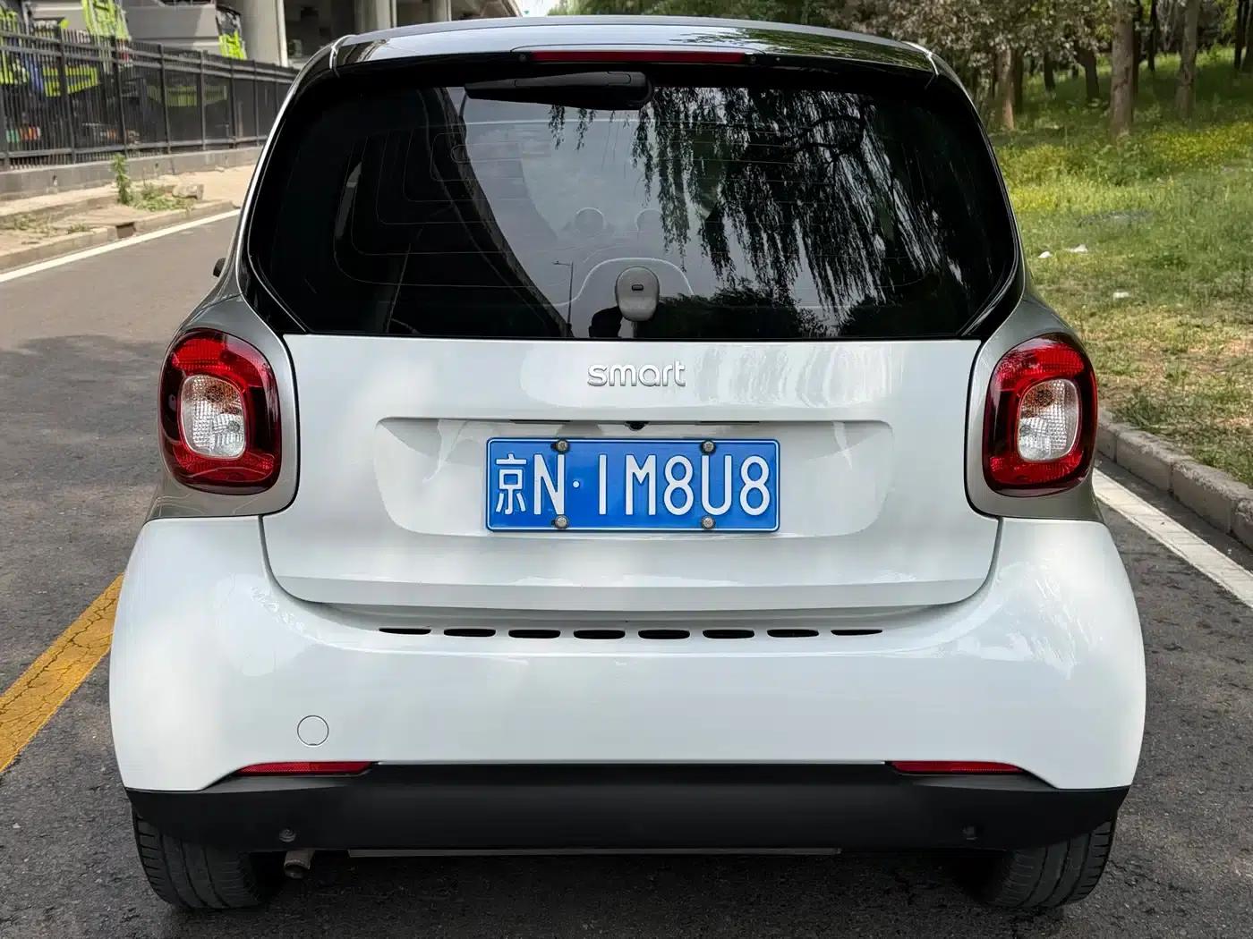 2015 Smart Fortwo 1.0L 52kW Hardtop Dynamic Edition — миниатюра 8