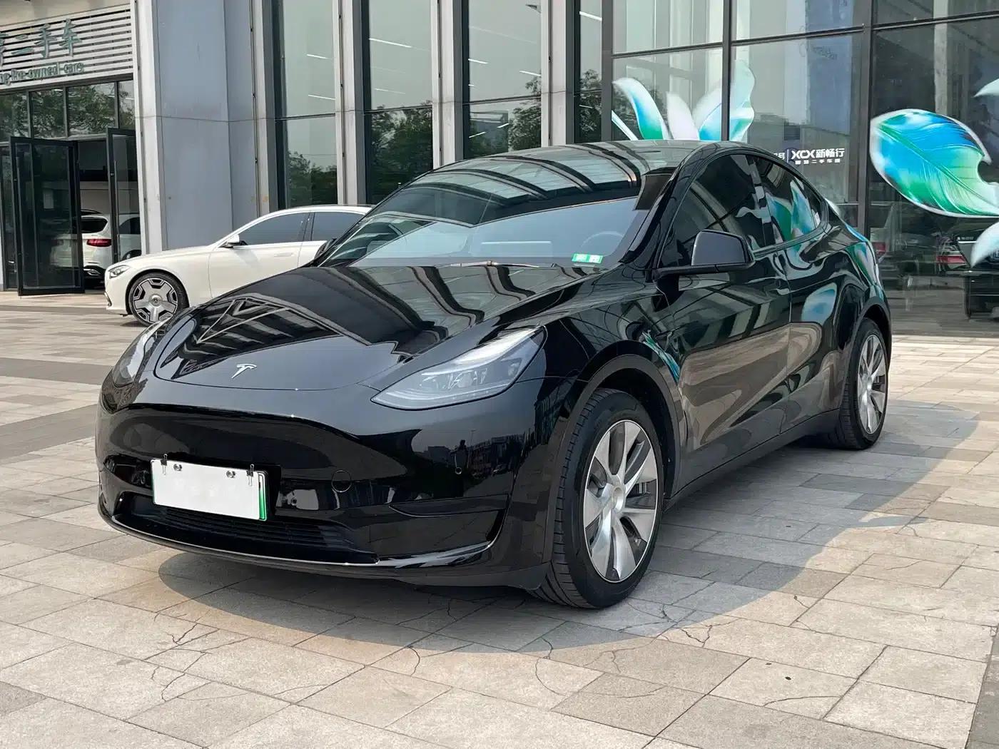 Model Y 2022 Rear-Wheel Drive — миниатюра 1