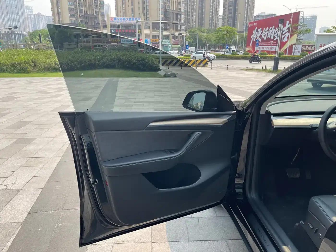 Model Y 2022 Rear-Wheel Drive — миниатюра 10