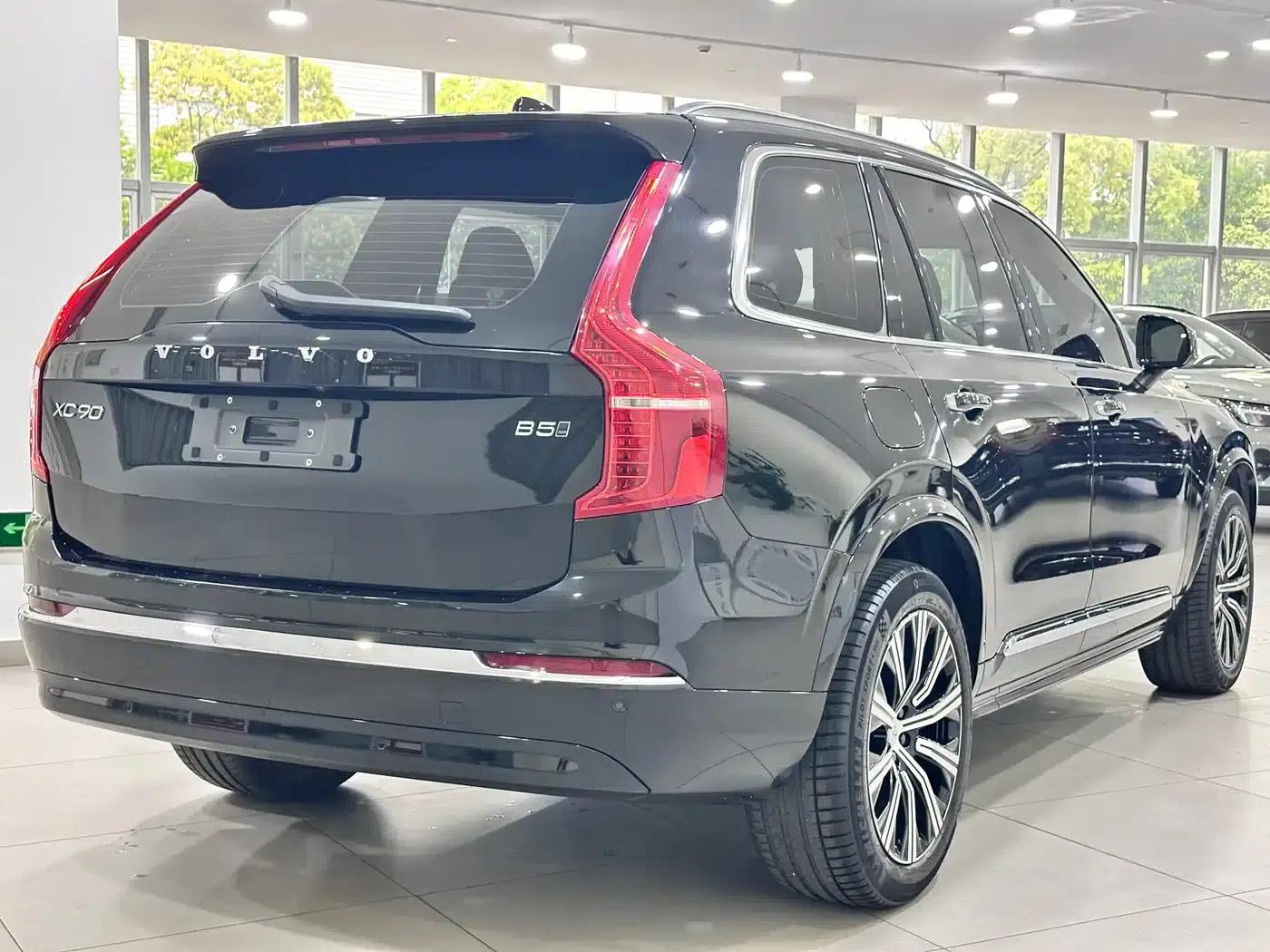 2023 Volvo XC90 B5 Smart Luxury Edition 7-seater — миниатюра 5