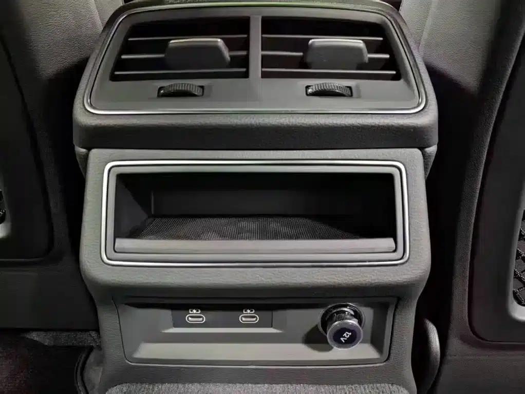 Audi A6L 2024 40 TFSI Luxury Dynamic — миниатюра 12