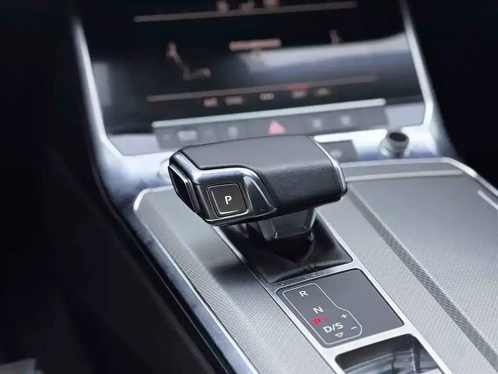 Audi A6L 2019 40 TFSI Luxury Elegance — миниатюра 16