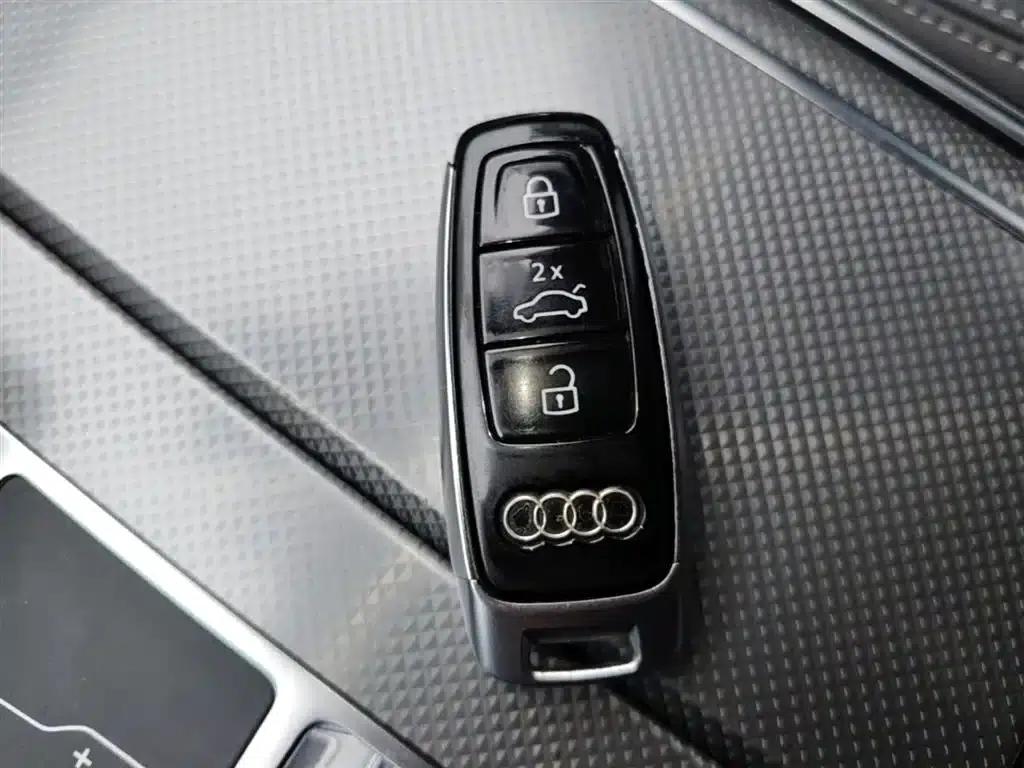 Audi A6L 2023 Facelift 40 TFSI Luxury Dynamic — миниатюра 15