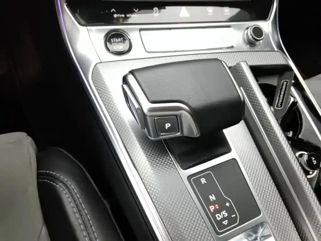 Audi A6L 2024 45 TFSI Premium Dynamic Edition — миниатюра 14