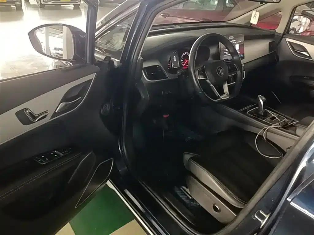 Song MAX 2021 Upgraded Version 1.5T Automatic Premium 6-Seater — миниатюра 16