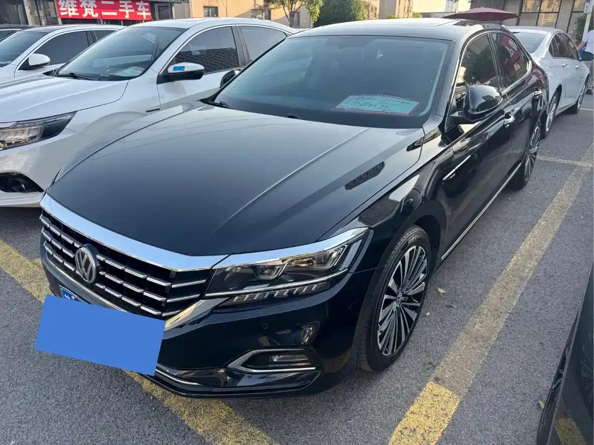 2020 Volkswagen Passat 330TSI Luxury Edition (National V Emission Standard) — миниатюра 1