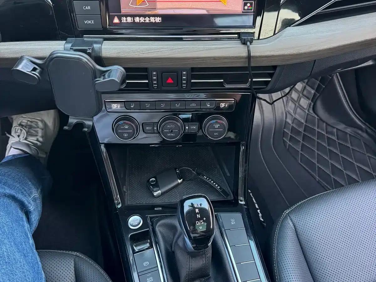 2020 Volkswagen Passat 330TSI Luxury Edition (National V Emission Standard) — миниатюра 13