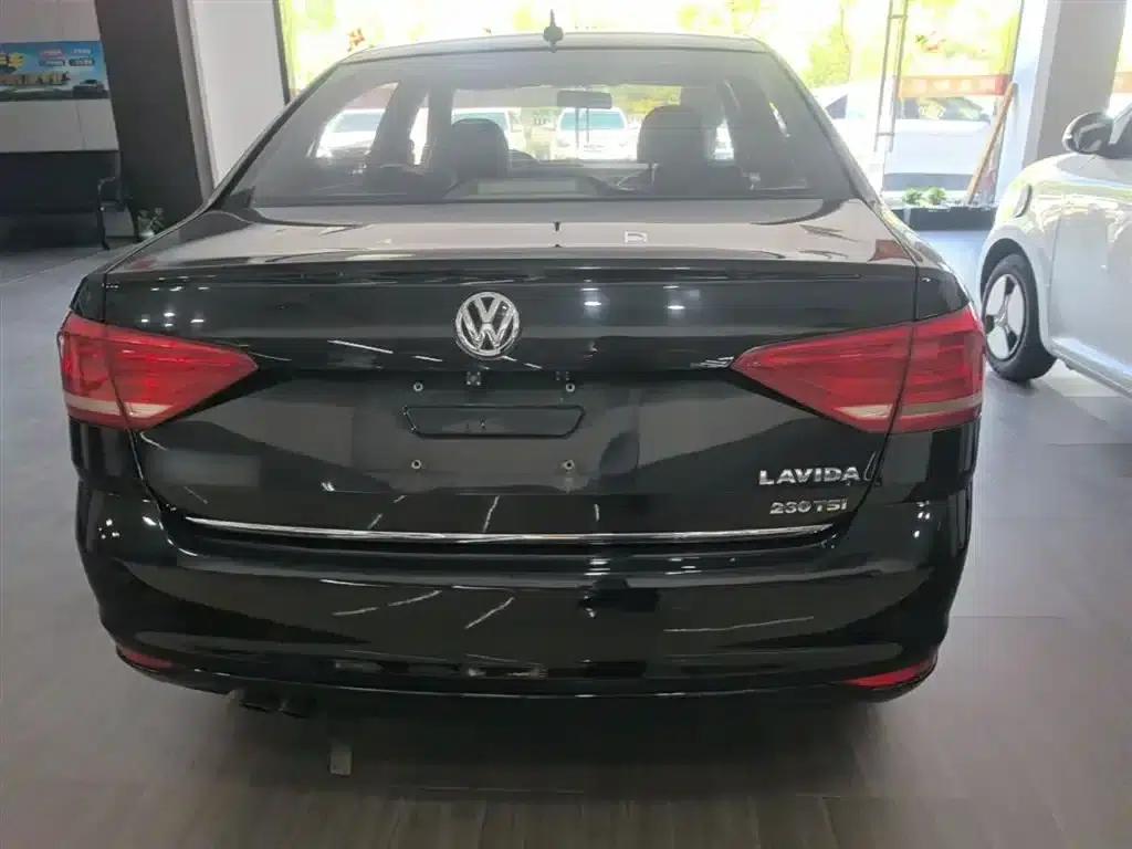 2017 Volkswagen Lavida 230TSI DSG Comfort Edition — миниатюра 6
