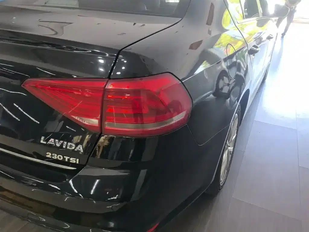 2017 Volkswagen Lavida 230TSI DSG Comfort Edition — миниатюра 8