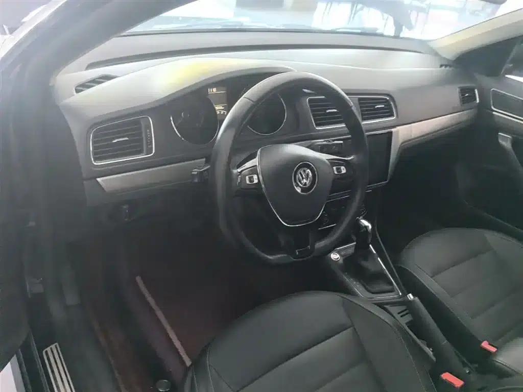 2017 Volkswagen Lavida 230TSI DSG Comfort Edition — миниатюра 10