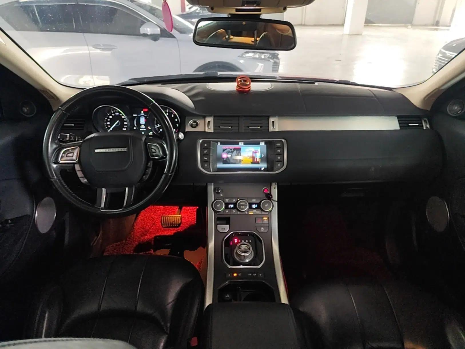 Land Rover Range Evoque 2016 2.0T PURE Style Edition — миниатюра 12