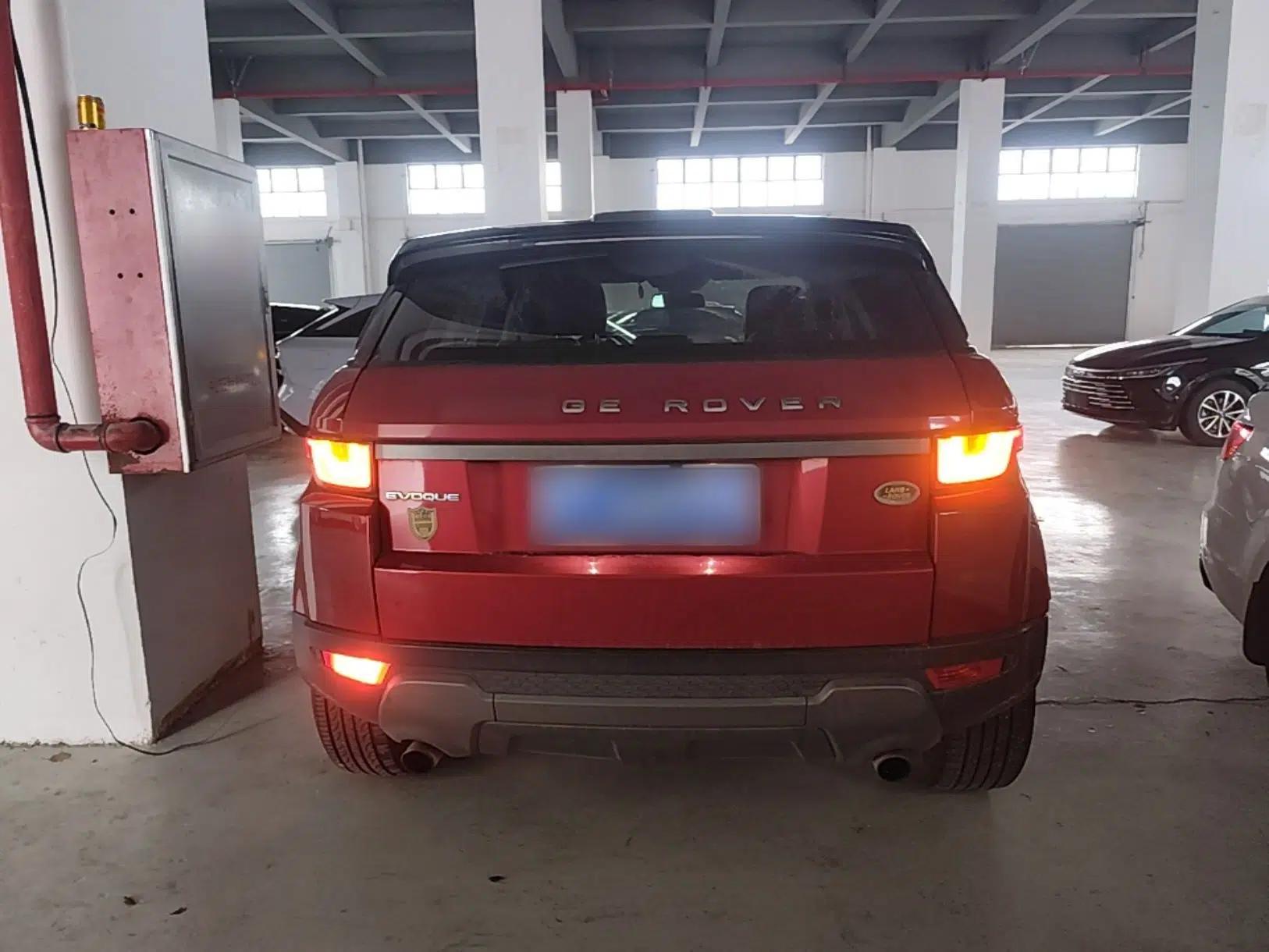 Land Rover Range Evoque 2016 2.0T PURE Style Edition — миниатюра 3
