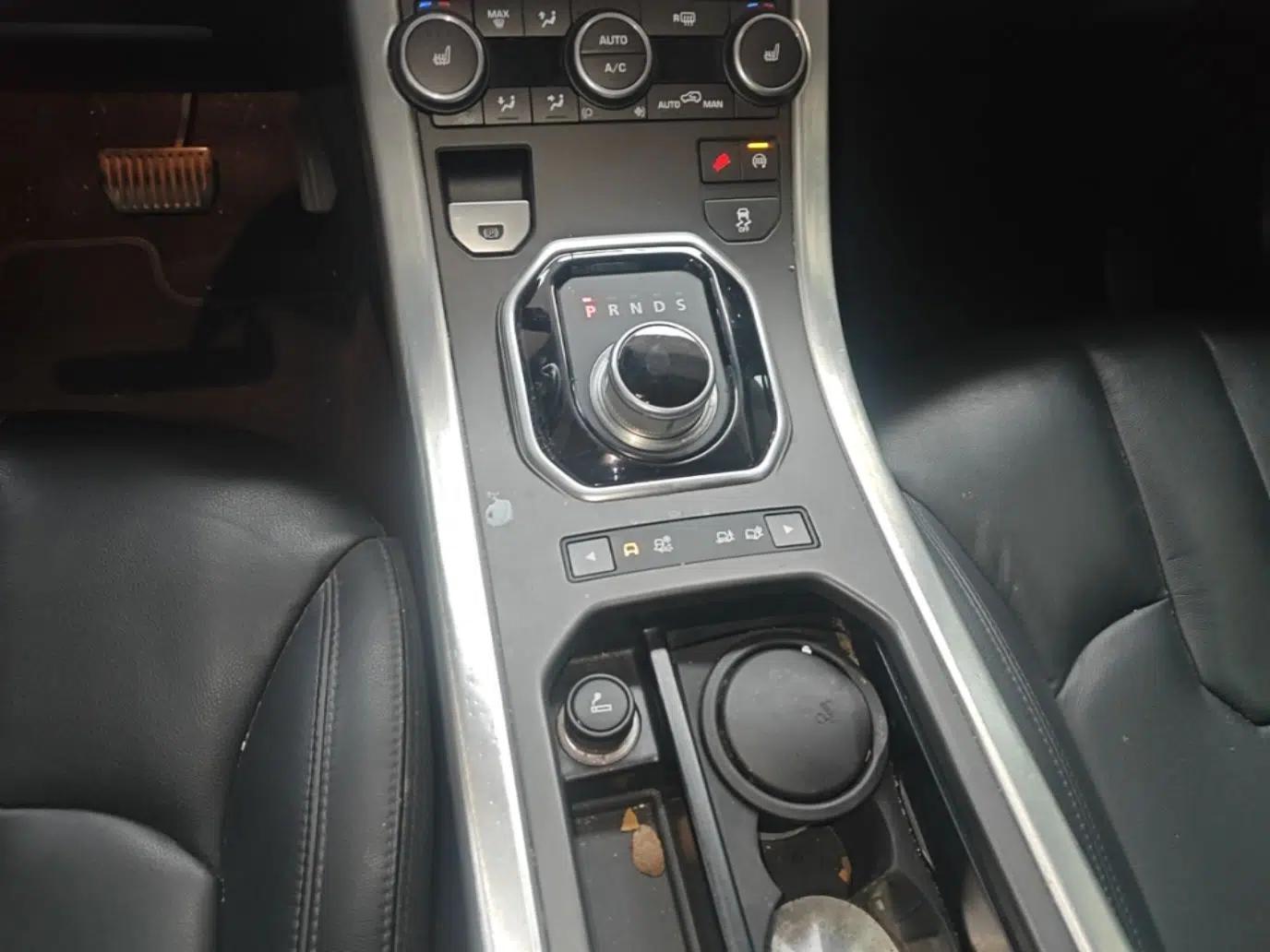 Land Rover Range Evoque 2015 2.0T Five-Door Zhiyao Edition — миниатюра 16