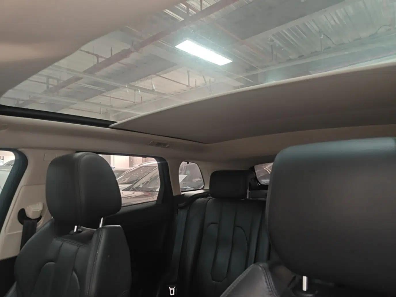 Land Rover Range Evoque 2015 2.0T Five-Door Zhiyao Edition — миниатюра 20