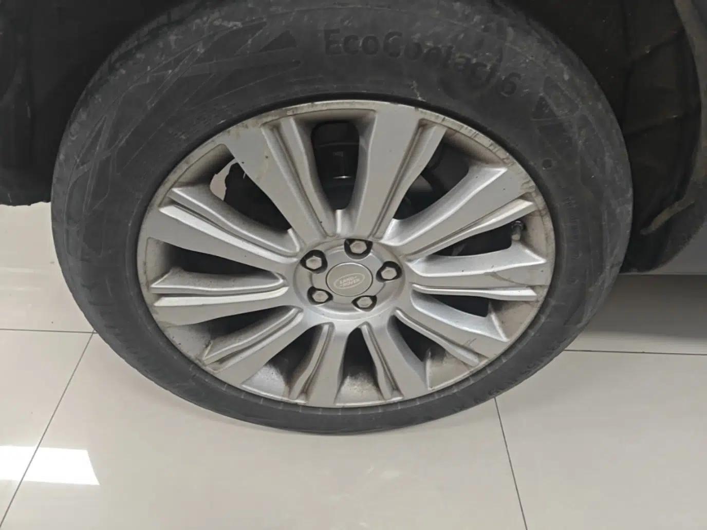 Land Rover Range Evoque 2015 2.0T Five-Door Zhiyao Edition — миниатюра 10