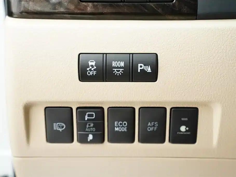 2012 Alphard 3.5L Luxury Edition — миниатюра 6