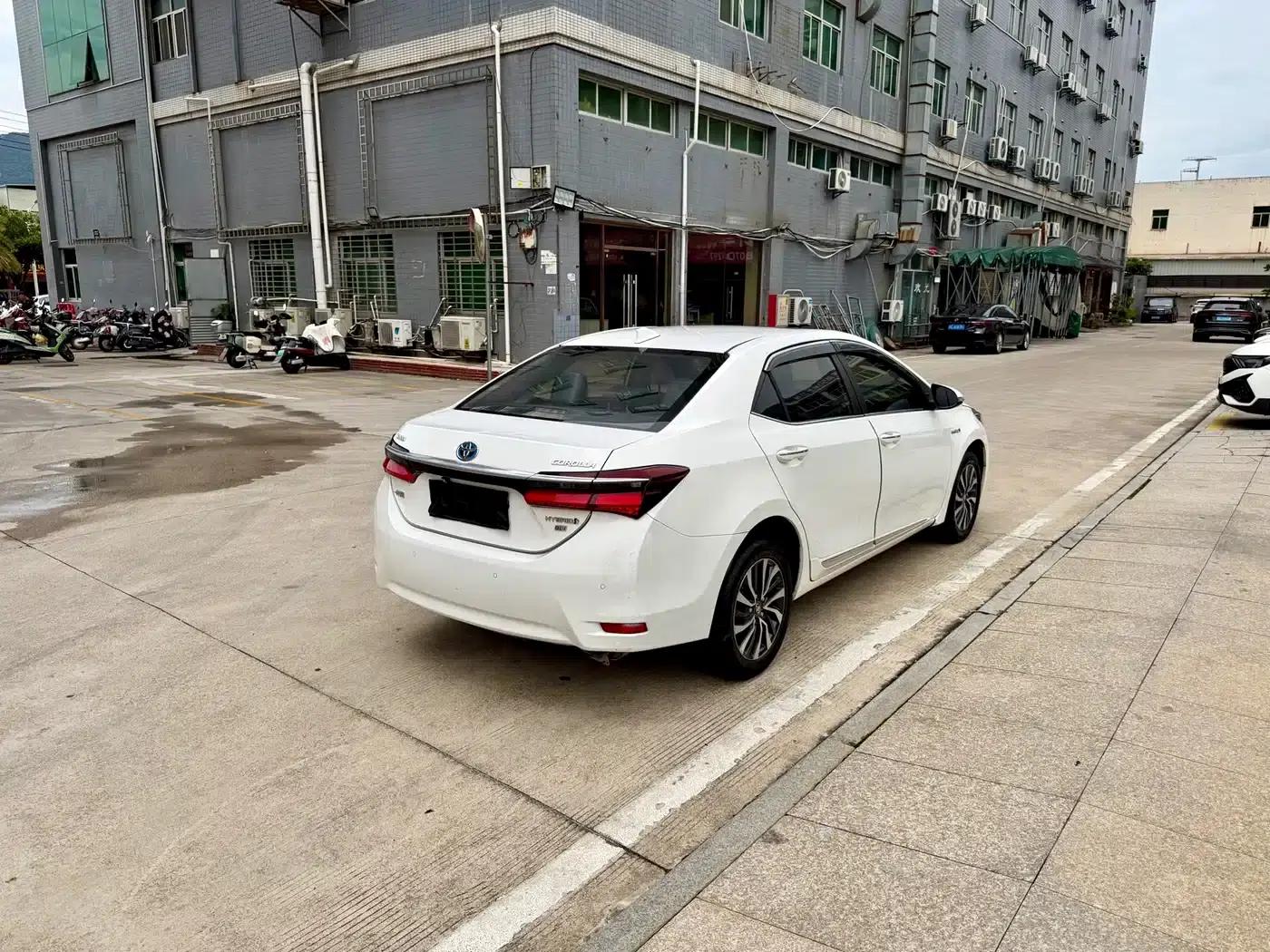 2018 Toyota Corolla Hybrid 1.8L E-CVT Smart Edition — миниатюра 5